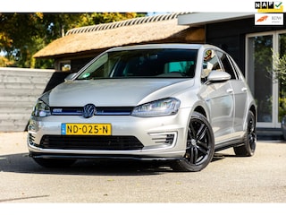 Volkswagen Golf 1.4 TSI GTE Spoilerset I 17 Inch I Dodehoek I Climate I Cruise I Camera I Parkeersensoren I Tungsten Silver