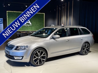 Skoda Octavia Combi 1.2 TSI Ambition Navi|Carplay|Cruis|PDC|Trekhaak Grijs