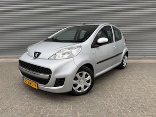 Peugeot 107 1.0-12V Urban Move