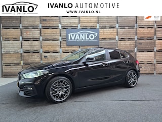 BMW 118i Executive Edition Panoramadak PDC LED VCP Navi Clima LM