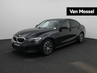 BMW 330e High Executive | Automaat | LMV | Navigatie | Ledere | Parkeer sensoren | Elec. achterklep | Virtual cockpit | Camera | Climate control | Cruise control | DAB | Apple carplay