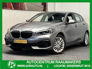BMW 116 NIEUWSTAAT !!! NAVIGATIE CRUISE CONTROL STOEL EN STUURVERWARMING APPLE CARPLAY/ANDROID ACHTERUITRIJCAMERA PDC ZEER MOOI !! 3010