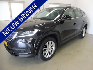 Skoda Kodiaq 1.5 TSI Business Edition Trekhaak | Camera | Panodak | Stof/leer | 1e eig | Géén afleverkosten.