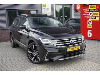 Volkswagen Tiguan 1.4 TSI eHybrid R-Line Business / Pano / Keyless / Dodehoek / Adaptieve Cruise / Stuurverwarming / Parkeercamera