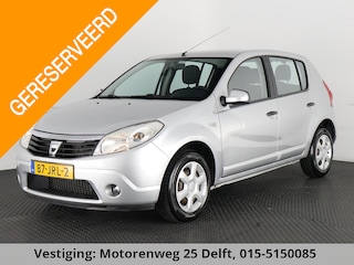 Dacia Sandero 1.6 LAUREATE 1e EIG SLECHTS 27.800 KM !! AIRCO.CENTRALE VERGRENDELING.ELEKTR.RAMEN
