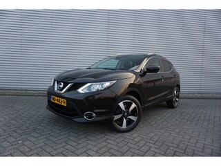 Nissan Qashqai 1.2 N-Connecta Airco / Navi / Camera / Glazen dak / Parkeers. / Trekhaak / NAP