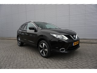 Nissan Qashqai 1.2 N-Connecta Airco / Navi / Camera / Glazen dak / Parkeers. / Trekhaak / NAP