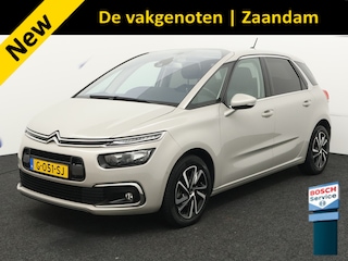 Citroën C4 SpaceTourer 1.2 PureTech Shine Airco (auto), Apple carplay/Android Auto, Cruise control, bots waarschuwing systeem, dodehoek detector, parkeersensoren voor/achter, spraakbediening, verkeersbord detectie, Vermoeidheids herk Ben je op zoek naar een ruime, comfortabele én zuinige gezinsauto met een moderne uitstraling? Dan is deze Citroën C4 SpaceTourer 1.2 PureTech Shine uit 2019 precies wat je zoekt! Motor: 1.2