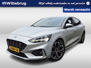 Ford Focus 1.0 EcoBoost Vignale ST-Line 125 PK BINNENKORT VERWACHT ! | Navigatie | Camera | 18 inch Velgen | Keyless Entry | Erg Gave Uitvoering !!