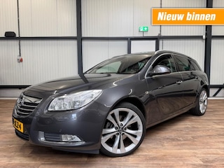 Opel Insignia Sports Tourer 1.6 T Cosmos / CLIMA / CRUISE / LM 20/ NAVI / PDC