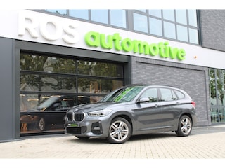 BMW X1 xDrive25e High Executive M-SPORT | BTW | PANO | ACC | CAMERA | KEYLESS | HUD | STOELVERWARMING |