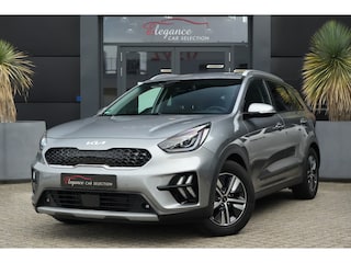 Kia Niro 1.6 GDi Hybrid ExecutiveLine 141pk Schuif-/kanteldak/Stoelverwarming/JBL