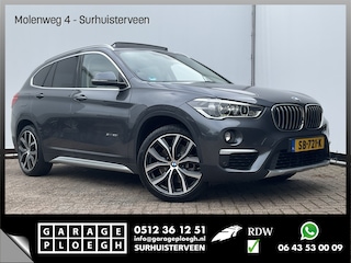 BMW X1 sDrive20i Corporate Lease High Executive Pano Trekhaak HUD Leer Led Elek.Klep Voll.Onderhouden!