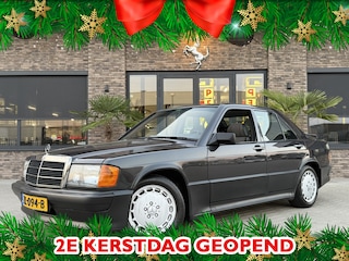 Mercedes-Benz 190-serie 2.3-16V / 5 Speed Dogleg / 185 PK / Bj 1986 / 1/2 Karo Stof/Leder / Schuifdak