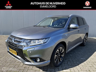 Mitsubishi Outlander 2.0 PHEV Premium tekhaak allseason banden