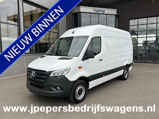 Mercedes-Benz Sprinter 317 CDI L2 H2 PRO Facelift / LED / MBUX / Navigatie / Camera / Parkeersensoren / Cruise control / Airco / 270 Graden achterdeuren