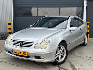 Mercedes-Benz C-klasse Sportcoupé 180 K. AUT / CLIMA / CRUISE / TREKHAAK
