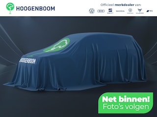 Volkswagen T-Roc 1.0 TSI R-Line | Parkeerassistent | Achteruitrijcamera | Adaptieve cruise control | CarPlay | Navigatie | Sfeerverlichting | Lane assist |
