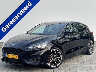 Ford Focus EcoBoost ST-Line Business | Winter Pack | Full led koplampen | Trekhaak | Adapt. Cruise | B&O | Camera | Climate Control |