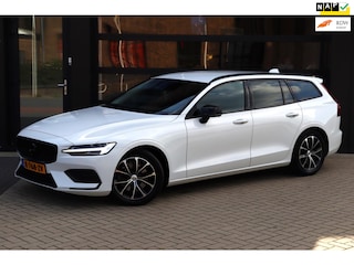 Volvo V60 2.0 B3 Momentum Advantage | Eerste Eigenaar | NAP | BTW Auto | Dealer Onderhouden | Apple Carplay | Cruise
