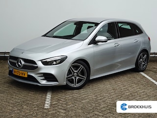 Mercedes-Benz B-klasse 180 Business Solution AMG | AMG-styling | Achterbank in delen neerklapbaar | Achteruitrijcamera