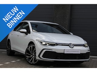 Volkswagen Golf 1.4 eHybrid GTE 19" Adelaide | Sfeerverlichting | Apple Carplay | Parkeersensoren rondom | Nieuwstaat!