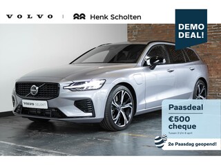 Volvo V60 T6 Plug-in hybrid AWD Plus Dark Panorama Schuif/Kanteldak | 360° Parkeercamera | Head-Up Display | Stoelverwarming | Google Infotainment | Parkeersensoren voor + achter | 19" 5-Spaaks Black / Diamond Cut velgen | Longe Range |