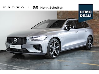 Volvo V60 T6 Plug-in hybrid AWD Plus Dark Panorama Schuif/Kanteldak | 360° Parkeercamera | Head-Up Display | Stoelverwarming | Google Infotainment | Parkeersensoren voor + achter | 19" 5-Spaaks Black / Diamond Cut velgen | Longe Range |