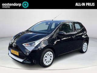Toyota Aygo 1.0 VVT-i x-play | 5 deurs | Airconditioning | Carplay | Parkeercamera achter |
