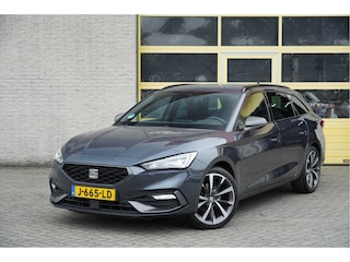 Seat Leon Sportstourer 1.5 eTSI 150PK! Automaat FR Launch Edition BJ2020 Lmv 18" | Pdc | Navi | Dynamische knipperlichten | App-Connect | Virtual cockpit | Dashboard verlichting | Climate control | Cruise control | Sportstoelen | Zwarte hemel | Extra getint glas