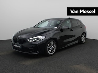 BMW 1-serie Hatch 116iA | Climate Control | Parkeersensoren | Lichtmetalen Velgen |