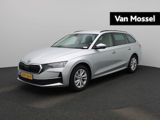 Skoda Octavia Combi 1.5 TSI MHEV Business Edition 115 PK | Automaat | Navigatie | Lichtmetalen Velgen | Climate Control | Achteruitrijcamera | Parkeersensoren | Trekhaak | LED | Cruise Control | Virtual Cockpit | Apple Carplay & Android auto | Keyless | Elektrische Achterklep |