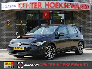 Volkswagen Golf 1.0 TSI 110pk Life Sport | Navigatie + Carplay | 17"inch Ventura | Camera |