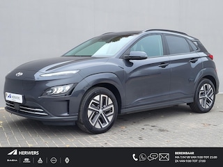 Hyundai Kona EV Comfort 64 kWh / 3 Fasen Laden /CCS Snelladen / WLTP bereik 484 km / Dealer onderhouden / Apple Carplay / Android Auto / Camera / Kreil audio / DAB / Stuur-, en voorstoelverwarming