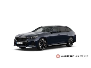 BMW 5-serie Touring 550e xDrive M-Sport Pro | Panorama | M Sportonderstel Prof. | Comfort Zetels | Driving Ass. Prof. | Trekhaak |