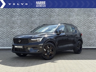 Volvo XC40 B4 Plus Black Edition | Adaptieve Cruise Control | Dodehoek Detectie | Elektrische stoelverstelling | Stoel+Stuurverwarming | Parkeercamera | 20 Inch