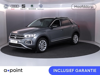 Volkswagen T-Roc 1.5 TSI Style 150 PK DSG | Trekhaak afneembaar | Navigatie | Stoel verwarming en massage | Alcantara |