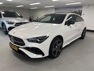 Mercedes-Benz CLA Shooting Brake 200 AMG Line Panorama LED Camera Widescreen Keyless go