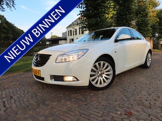 Opel Insignia 1.6 T Sport 180 PK Ecc Cruisecontrol Navigatie Sportstoelen 6 Bak LM Velgen***Dealer Onderhouden***