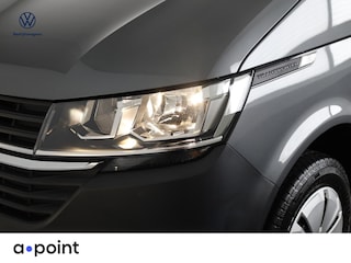 Volkswagen Transporter 2.0 TDI L2H1 28 Highline DC 110PK | Dubbele cabine | Trekhaak | Navigatie