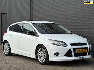 Ford Focus 1.0 EcoBoost Titanium | NWE D RIEM | AIRCO | BLUETOOTH | ELEK PAKKET | NWE APK