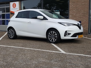 Renault Zoe 135pk Intens (batterijkoop) 52kwh Navigatie | Achteruitrijcamera | Cruise & Climate control | KEYLESS entry&start | Parkeersensoren | LMV | Bluetooth