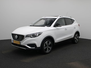 MG ZS EV Luxury 45 kWh | 1e-Eigenaar | Leder | Navi | Panoramadak | Apple CarPlay | Camera | Adaptive Cruise Control |