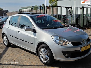Renault Clio 1.6-16V Dynamique S Automaat 1e eigenaar dealer onderhouden panorama dak cruis control
