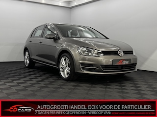 Volkswagen Golf 1.4 TSI Business Edition Airco, Camera, Navi, Cruise control, Lichtmetalen velgen, Bluetooth