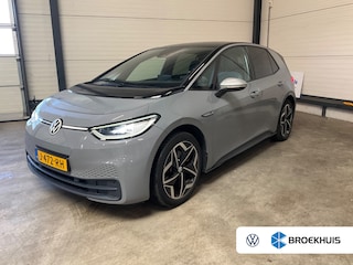 Volkswagen ID.3 First Plus 58 kWh 204 pk | Achteruitrijcamera | Navigatie | Stoel/stuur verwarmd |