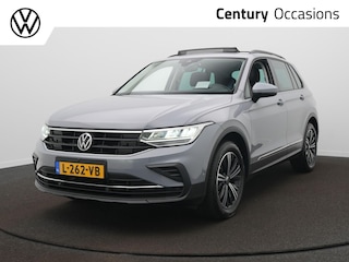 Volkswagen Tiguan 1.5 TSI Life Business | Nw. Model | Panoramadak | Trekhaak | Stoelverwarming