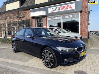 BMW 316i Business Aut./ Ned auto /Navi /Clima/