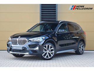 BMW X1 sDrive20i VDL Nedcar Edition * Facelift model * Panoramadak * Sportstoelen * Trekhaak *