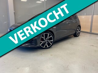 Volkswagen Golf 2.0 GTI 230 PK Performance | LED | PANODAK | CAMERA | 19"LMV |
